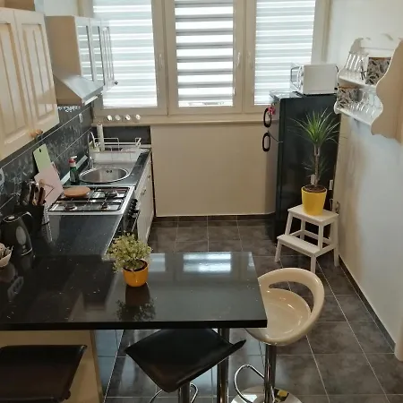 Apartman Jele With Garden Apartment Split