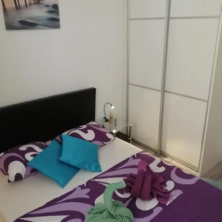شقة Apartman Jele With Garden *